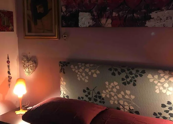 A Due Passi Dalla Storia E Dalla Movida Romana